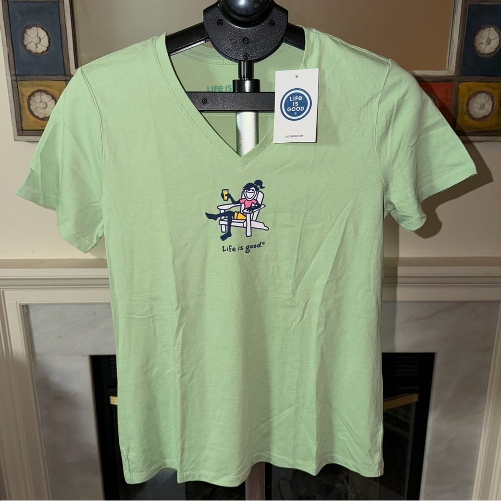 NWT Life Is Good Cotton Graphic Tee - Woman Relaxing  in Adirondack Chair